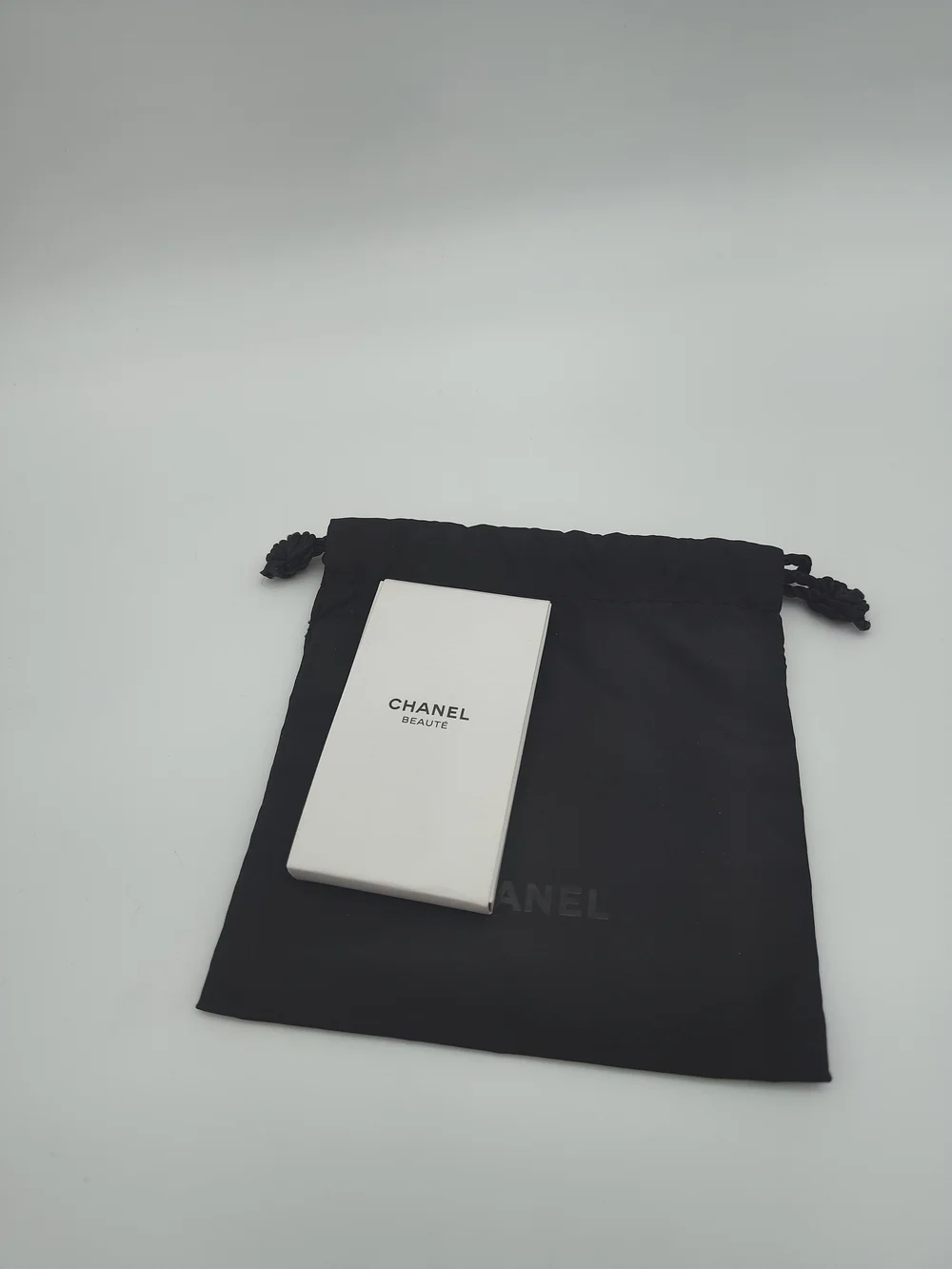CHANEL Beauté 3 Logo Hair Clips Gift Set w/ Dust Bag & Presentation Sleeve NIB